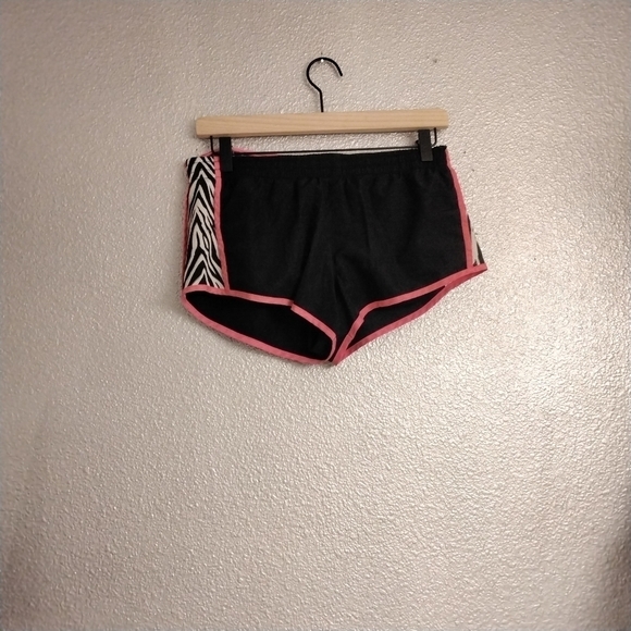 SO  Athletic Shorts With Zebra Printed Mesh Short    Size S - Picture 3 of 3